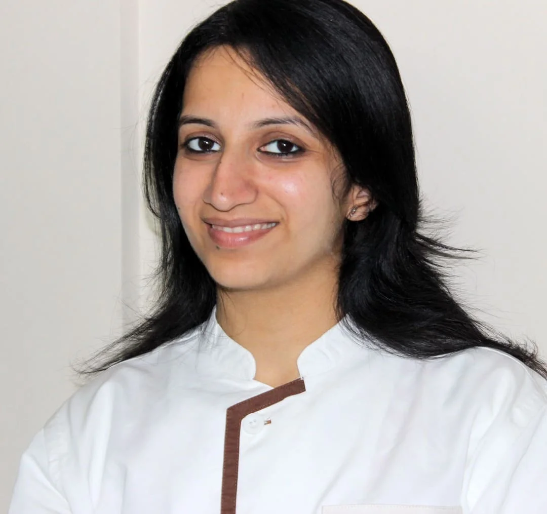 Dr Roohi Kapoor dentist at dental wellness